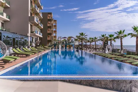 Pinea Hotel Resort & Spa in Golem — foto 6