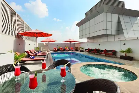 Ramada by Wyndham Dubai Deira in ديرة — foto 2