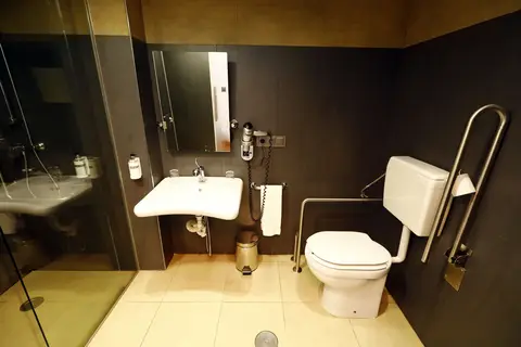 Travelodge Madrid Coslada Airport in Coslada — foto 17