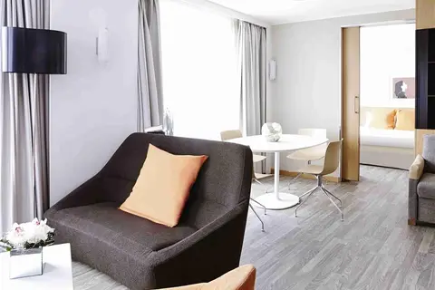 Novotel Edinburgh Park in Edinburgh — foto 8