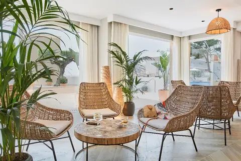 Universal Aparthotel Don Camilo in Sant Elm — foto 9