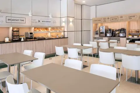 B&B Hotel Madrid Aeropuerto T4 in San Sebastián de los Reyes — foto 4