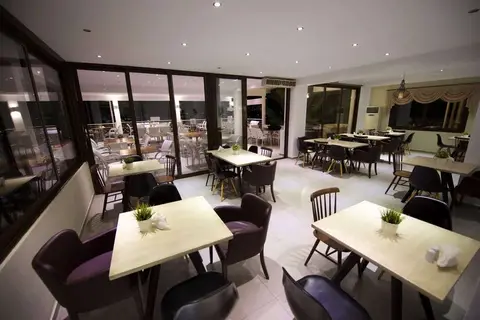 Glavas Inn Hotel in Gerakini — foto 11