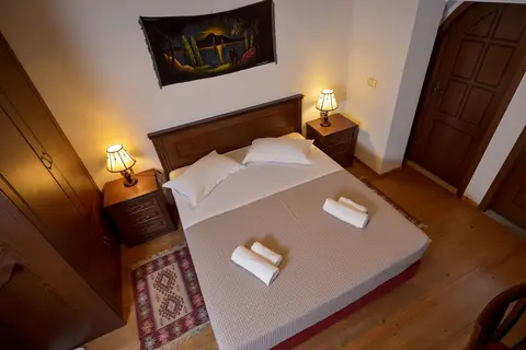 Hotel Kalemi 2 in Gjirokastra — foto 27