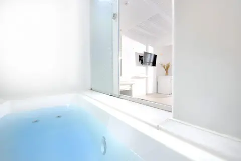Petinos Beach Hotel in Πλατύς Γιαλός — foto 18