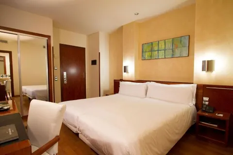 Hotel Garbi Millenni in Barcelona — foto 3