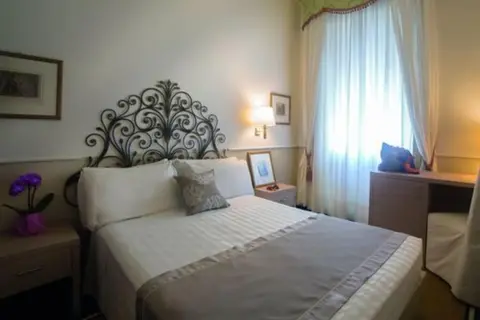 Hotel Jolanda in Gardone Riviera — foto 2
