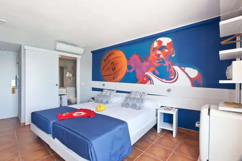 Ryans La Marina in Ibiza-Stad — foto 13
