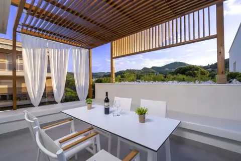 Mirablue Luxury Residences in Πευκοχώρι — foto 30