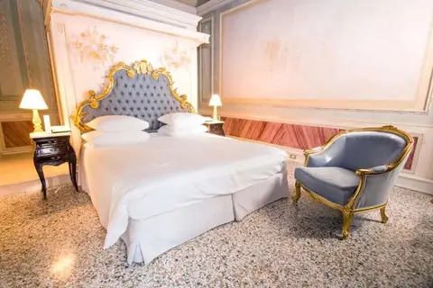 Ca Bonfadini Historic Experience in Venetië — foto 3