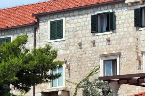 Kastil in Bol — foto 5