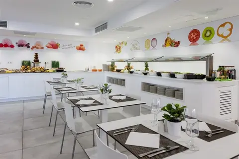 Hotel Triton Beach in Cala Ratjada — foto 10