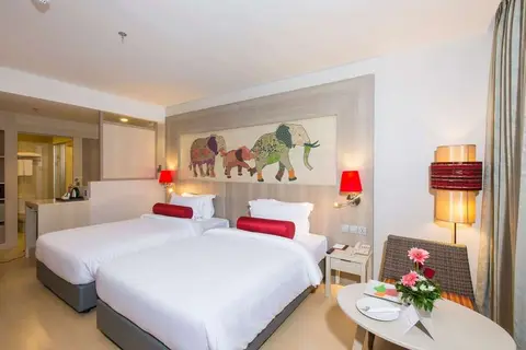 Ramada by Wyndham Phuket Deevana in ตำบลป่าตอง — foto 2