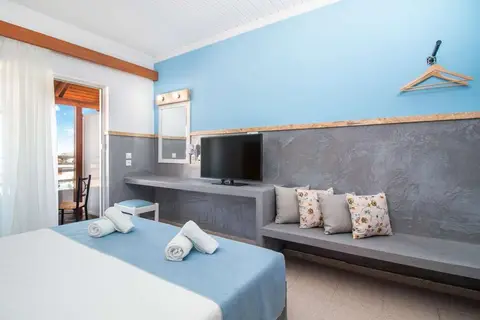 Tinas Plus Hotel in Φαληράκι — foto 13