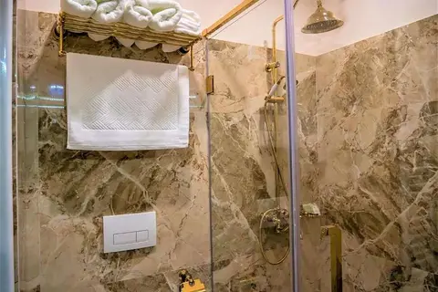 Hotel Boka in Tirana — foto 11