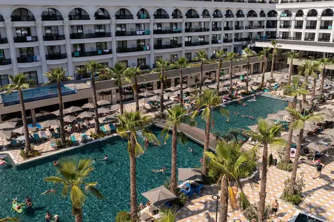 Fafa Aqua Palace Hotel in Golem — foto 2