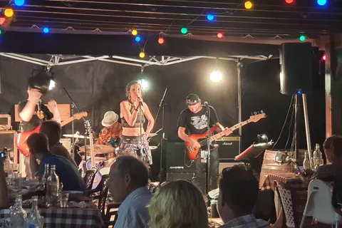 Camping Le Lac De Saint-point foto 13