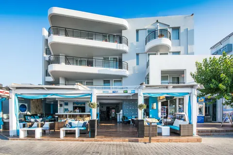 Alia Beach in Chersonisos Municipal Unit — foto 3