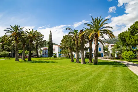 Slovenska Plaža Resort in Budva — foto 17