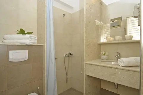 Glaros in Αγία Γαλήνη — foto 25