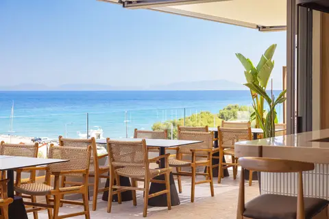 Samian Mare Hotel and Suites in Karlovasi