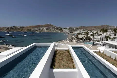 Cubic Hotel in Ορνός — foto 11
