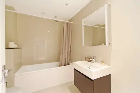 Queensgate Court Appartementen in Londen, foto 13
