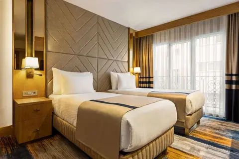 Days Inn by Wyndham Istanbul Bomonti in Şişli — foto 2