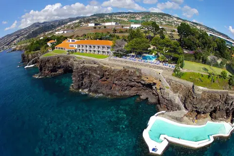 Albatroz Beach & Yacht Club in Santa Cruz