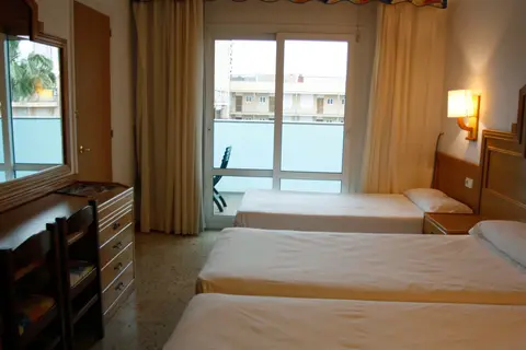 Canada Palace in Calafell — foto 14