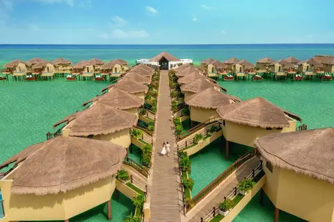 Palafitos Overwater Bungalows in Playa del Carmen, foto 13