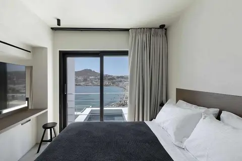 Cubic Hotel in Ορνός