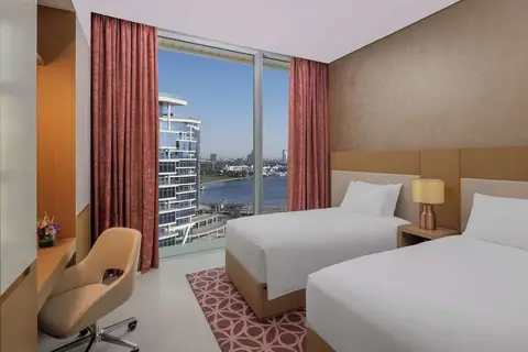Hilton Dubai Jewel of the Creek Residences in Dubai — foto 4