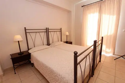 Lambrinos Suites in Platanias (Chania) — foto 15