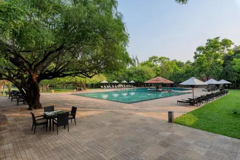 Amaya Lake in Kumbuk-kandanwela