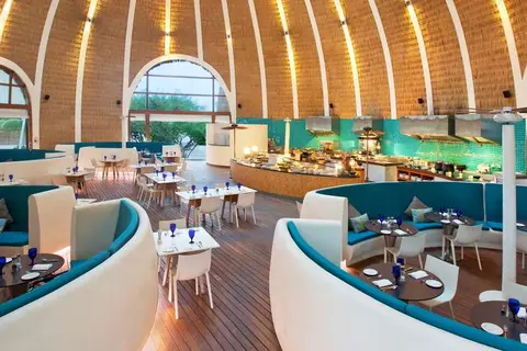 Holiday Inn Resort Kandooma Maldives in Holiday Inn Resort - Reception — foto 7