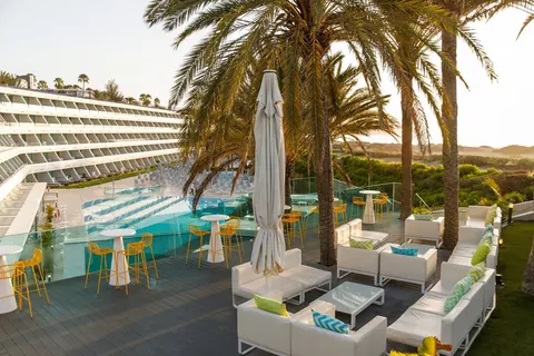 Santa Monica Suites Hotel in San Bartolomé de Tirajana — foto 13