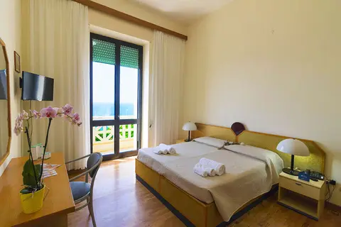 Albergo Palazzo in Santa Cesarea Terme — foto 4