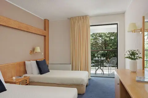 Sun Beach Hotel in Αγία Τριάδα — foto 5