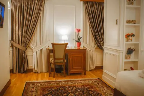 Hotel Opera in Tirana — foto 4