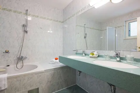 Hotel Villa Bacchus in Baška Voda — foto 26