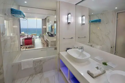 Amavi MadeForTwo Hotels in Paphos — foto 20