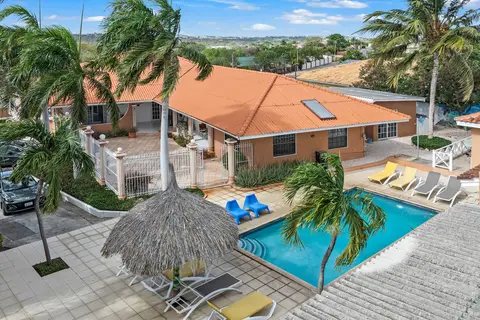 Curinjo Apartments in Willemstad — foto 16