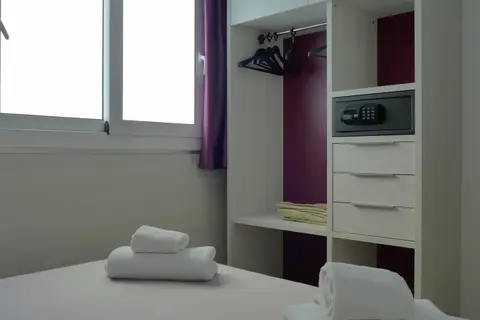Navarra Suites Apartamentos in Salou — foto 12