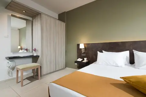 Mayfair Hotel in Paphos — foto 20
