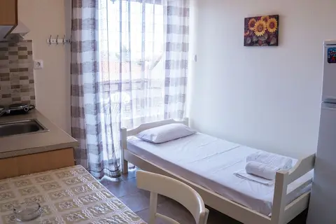 Milonas House Apartments in Διονυσίου — foto 28
