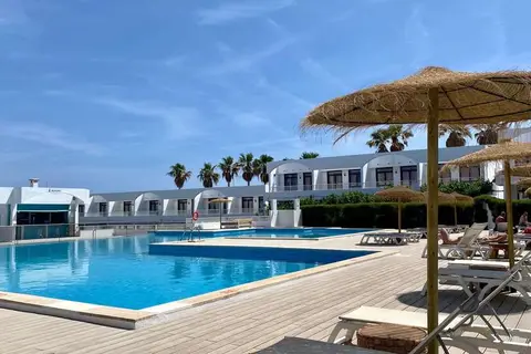 Beach Club Hotel in es Mercadal