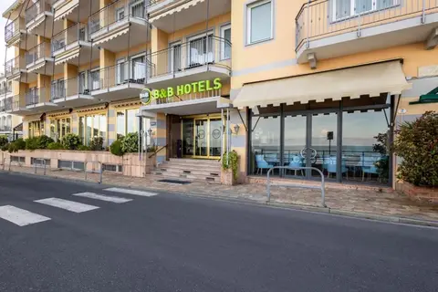 Marina Palace Hotel in Diano Marina — foto 18