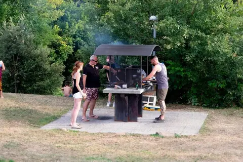 Flower Camping La Sagne in Vitrac — foto 14