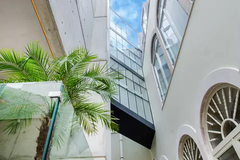Browns Avenue Hotel in Almada — foto 20